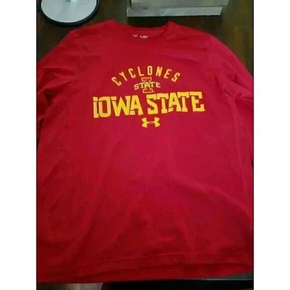 Under Armour Heat Gear Long Sleeve Shirt Sz M Loose Iowa State Cyclones Red A25 - Picture 1 of 5